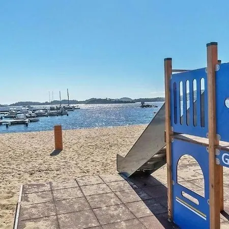 Barnevennlig Ved Sjoen Feriehus Kristiansand
