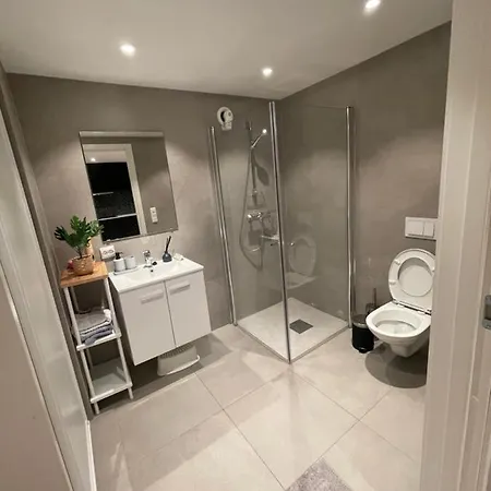 Barnevennlig Ved Sjøen *