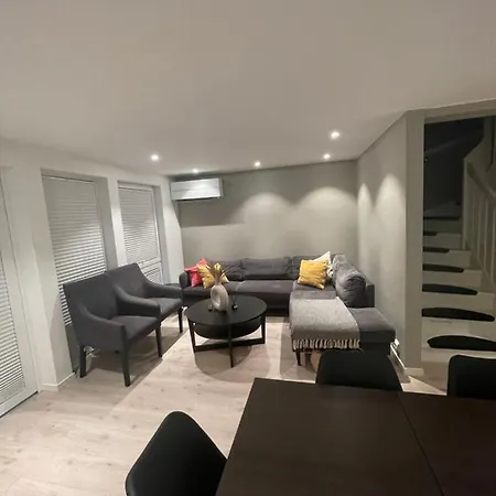 Barnevennlig Ved Sjoen Feriehus