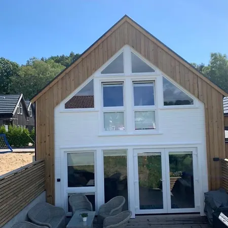 Barnevennlig Ved Sjoen Feriehus