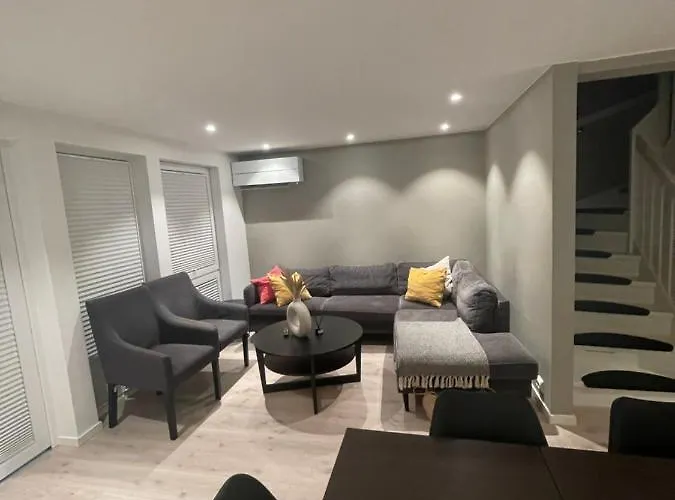 Barnevennlig Ved Sjoen Semesterbostad